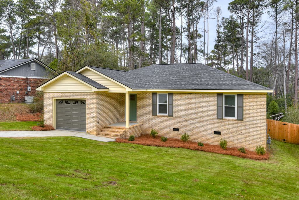 Photo of 2952 Bridgeport Drive, Augusta, GA 30909 (MLS # 551466)
