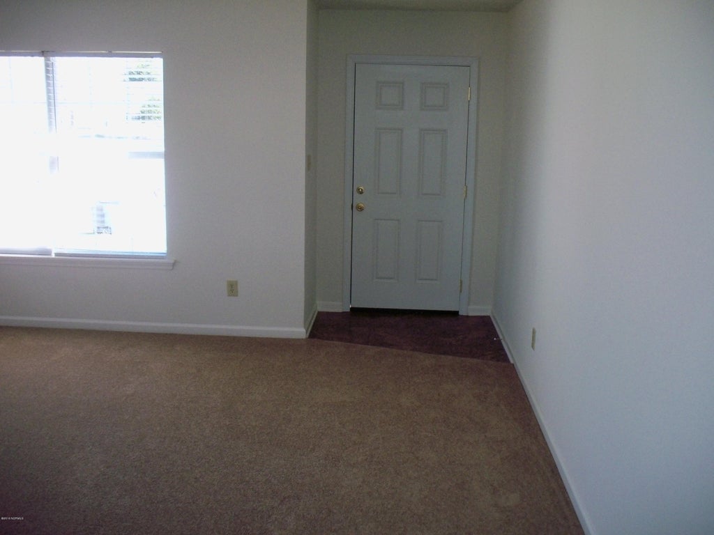 Photo of 409 Somerset Cove, Jacksonville, NC 28546 (MLS # 100607120)