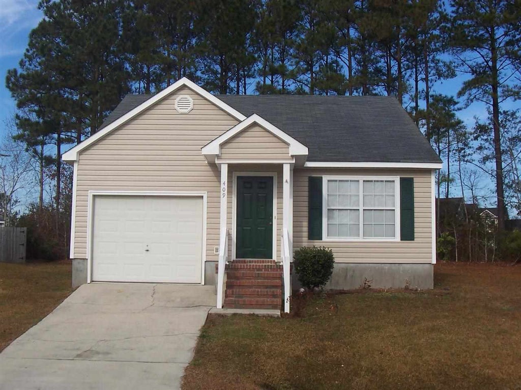 Photo of 409 Somerset Cove, Jacksonville, NC 28546 (MLS # 100607120)
