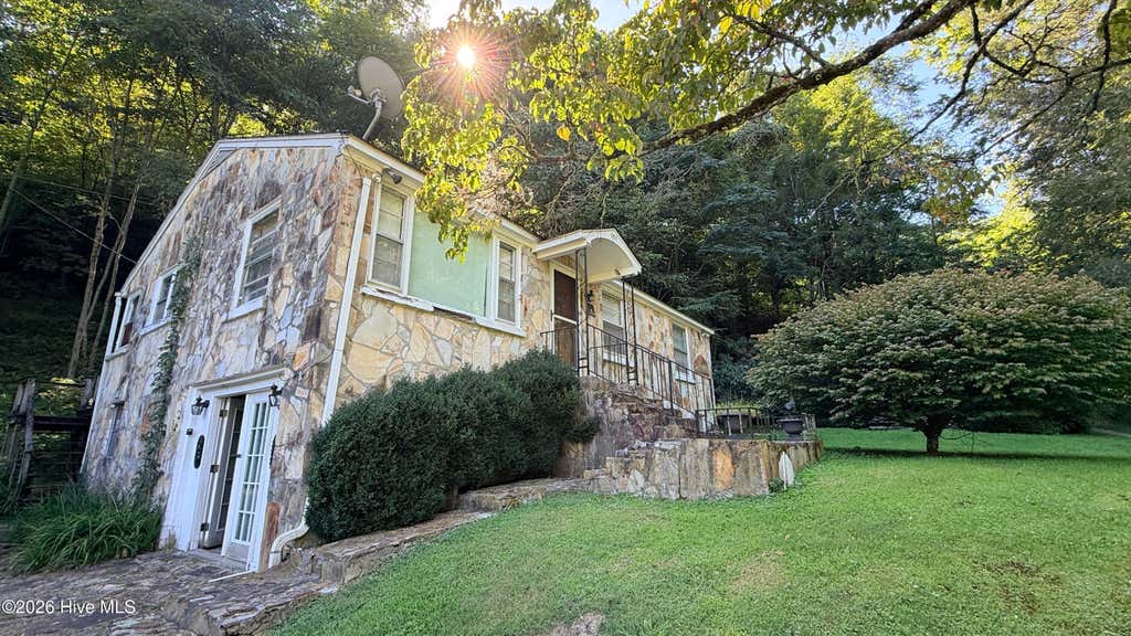 Photo of 107 Cherokee Avenue, Andrews, NC 28901 (MLS # 100598760)