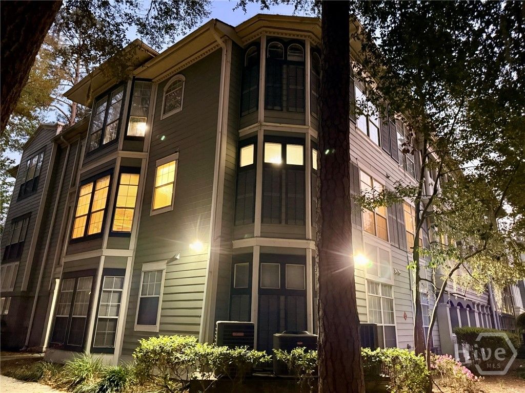 Photo of 3223 Whitemarsh Way, Savannah, GA 31410 (MLS # SA352609)