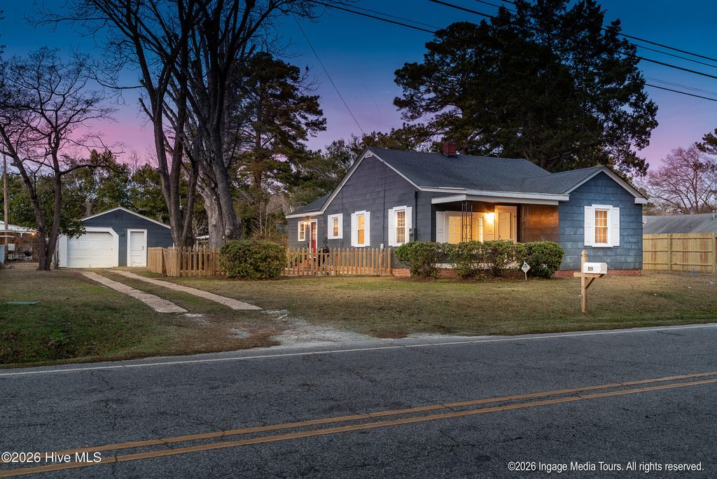 Photo of 1403 E 14th Street, Greenville, NC 27858 (MLS # 100551497)