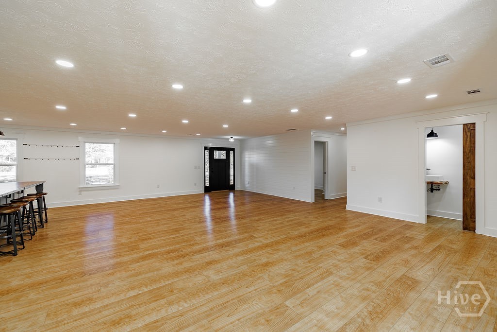 1410 Old Bishop Road