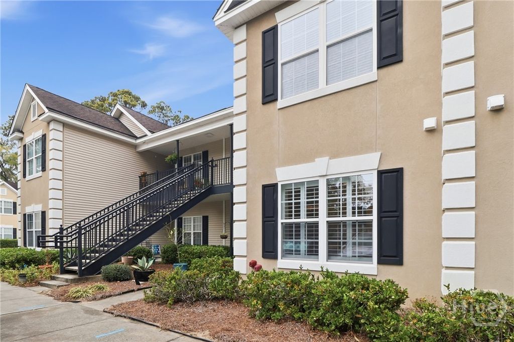 Photo of 18 River Walk Drive #18, Savannah, GA 31410 (MLS # SA346640)