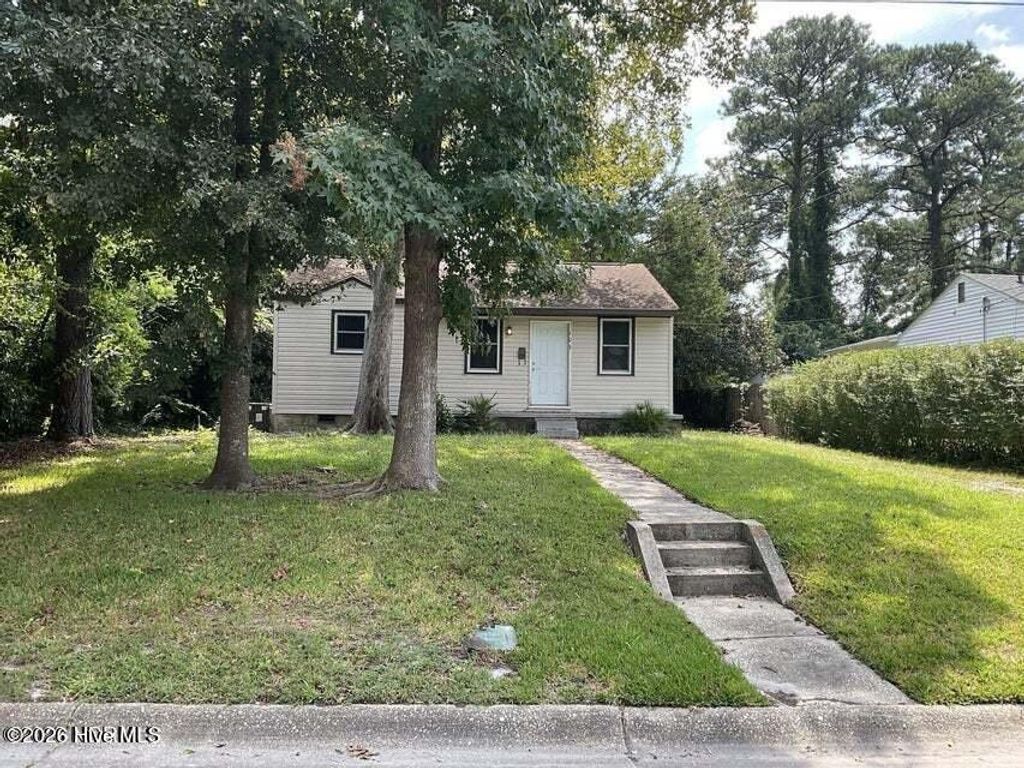 Photo of 103 Banks Street, Jacksonville, NC 28540 (MLS # 100554922)