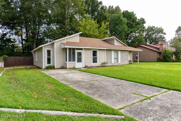 110 TWIN WOOD DR, HAVELOCK, NC 28532 - Image 579e2fcd65f53d9a4123ff15dcb9f38e/3096358733