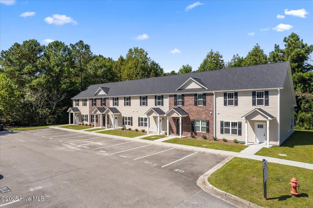 Photo of 211 Lincoln Place Circle, Leland, NC 28451 (MLS # 100484264)