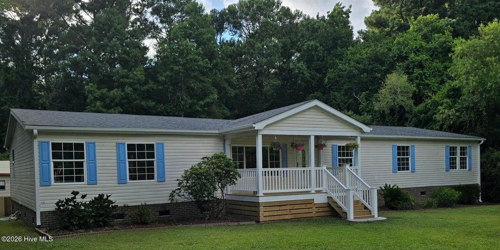 Photo of 110 Southwest Drive, Newport, NC 28570 (MLS # 100586624)