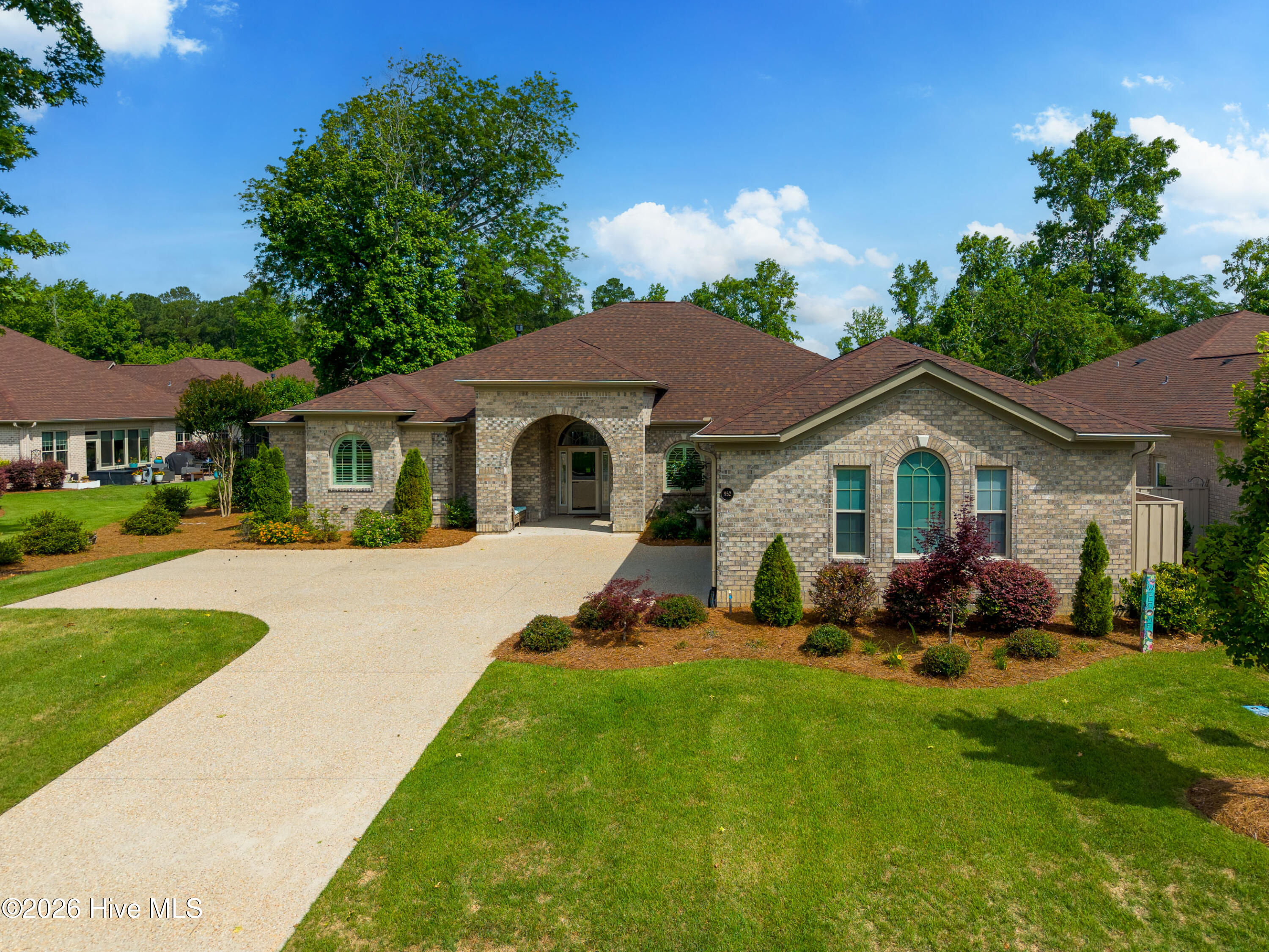 952 Jenoa Loop