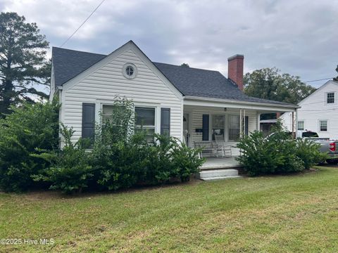 Homes For Sale - 1602 N Herritage Street<br/> Kinston, NC 28501