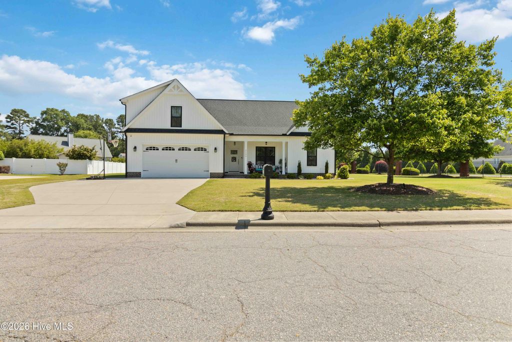 Photo of 4500 Lake Hills Drive, Wilson, NC 27896 (MLS # 100575501)