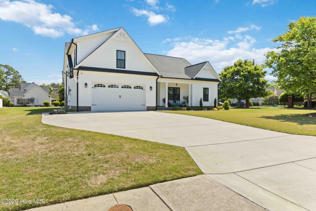 Photo of 4500 Lake Hills Drive, Wilson, NC 27896 (MLS # 100575501)