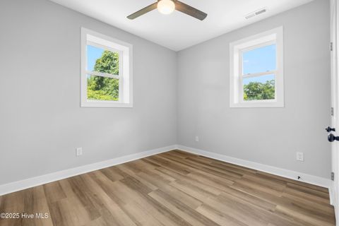 Tiny photo for 610 N 10th Street, Wilmington, NC 28401 (MLS # 100547291)