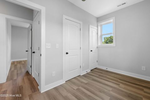 Tiny photo for 610 N 10th Street, Wilmington, NC 28401 (MLS # 100547291)