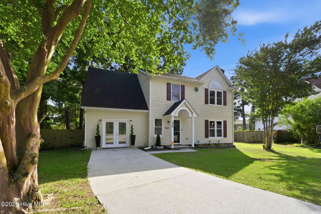 Photo of 204 S Carlisle Court, Jacksonville, NC 28546 (MLS # 100585544)