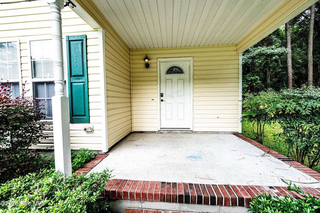 Photo of 614 Walnut Drive, Jacksonville, NC 28540 (MLS # 100601647)
