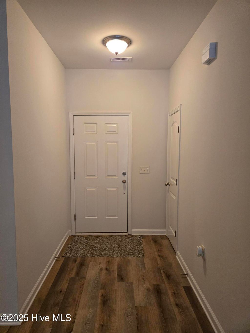 Photo of 8133 Porters Crossing Way, Wilmington, NC 28411 (MLS # 100544610)