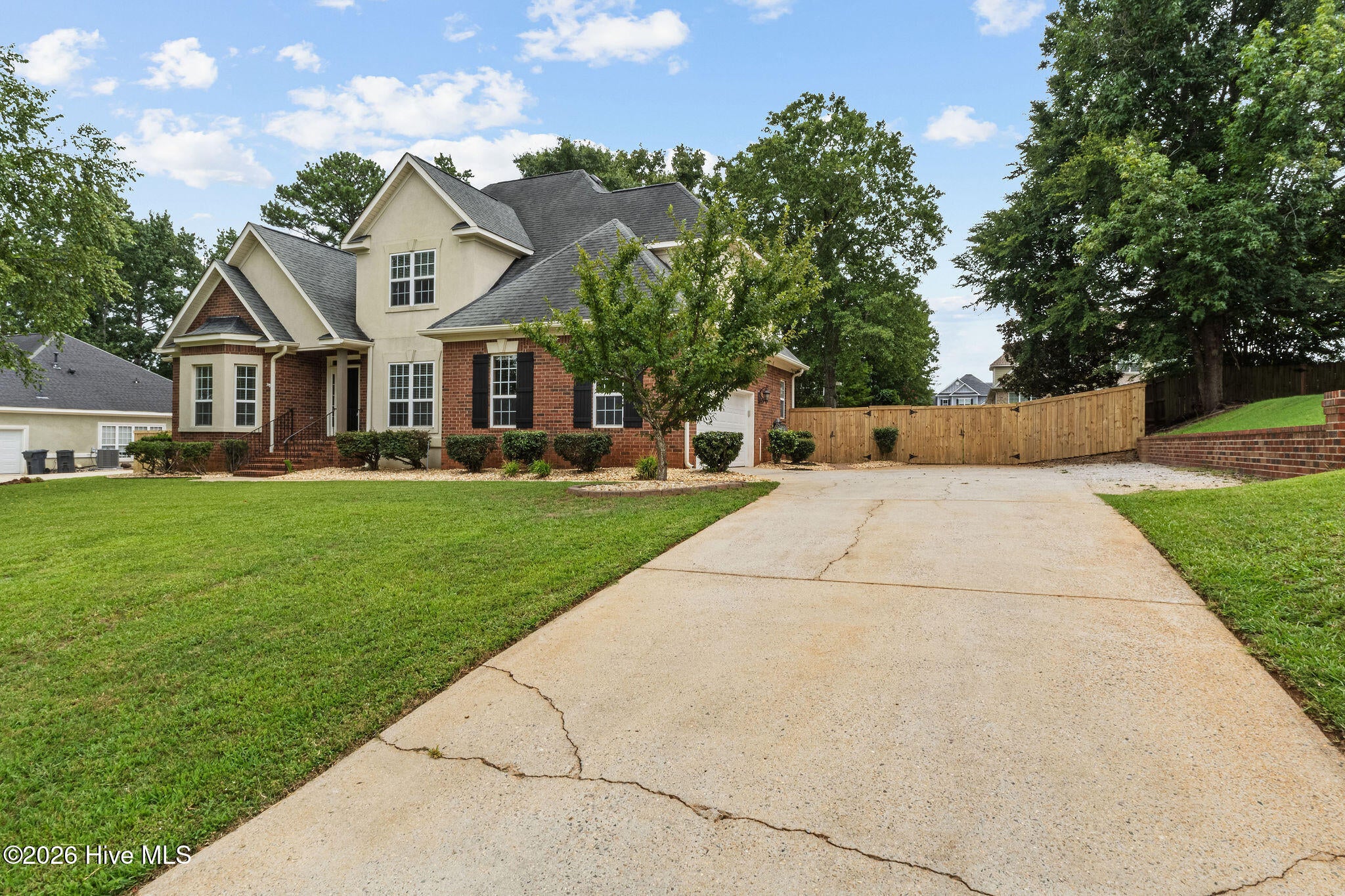 882 Windmill Lane