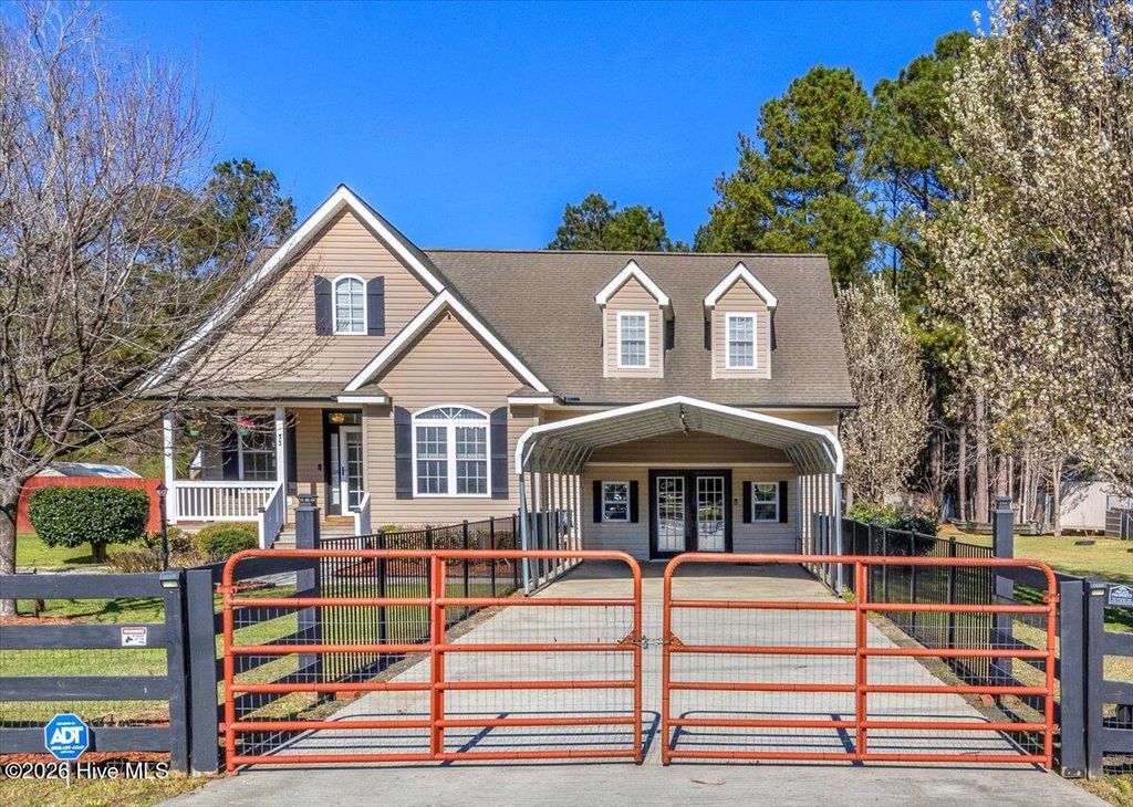 Photo of 33 Corbett Street NE, Bolivia, NC 28422 (MLS # 100561788)