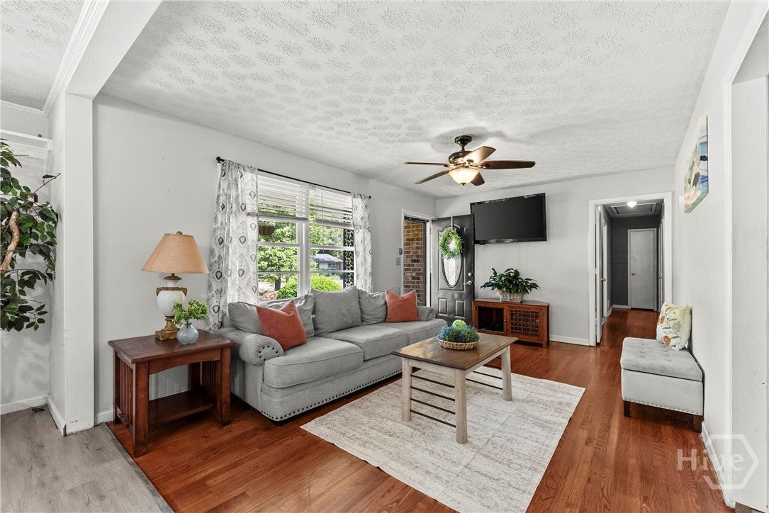 157 Glendale Heights