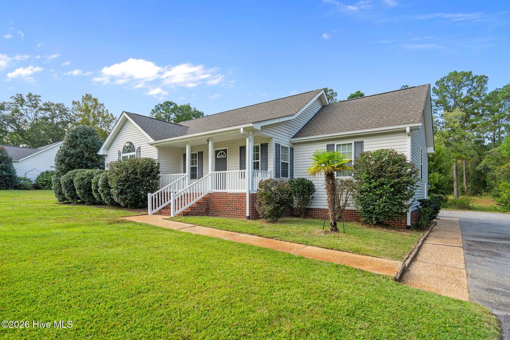 Photo of 1136 Town Creek Road NE, Leland, NC 28451 (MLS # 100552045)