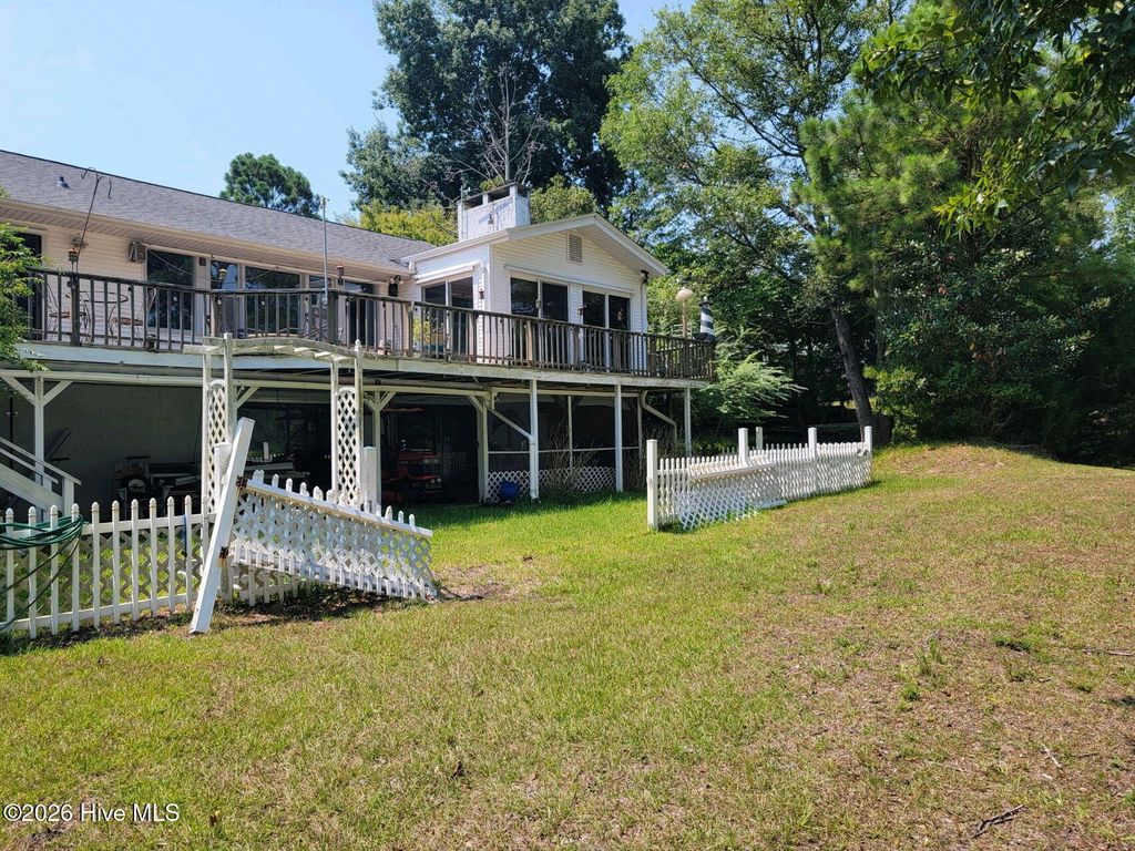 Photo of 105 White Heron Cove Road, Hampstead, NC 28443 (MLS # 100553949)