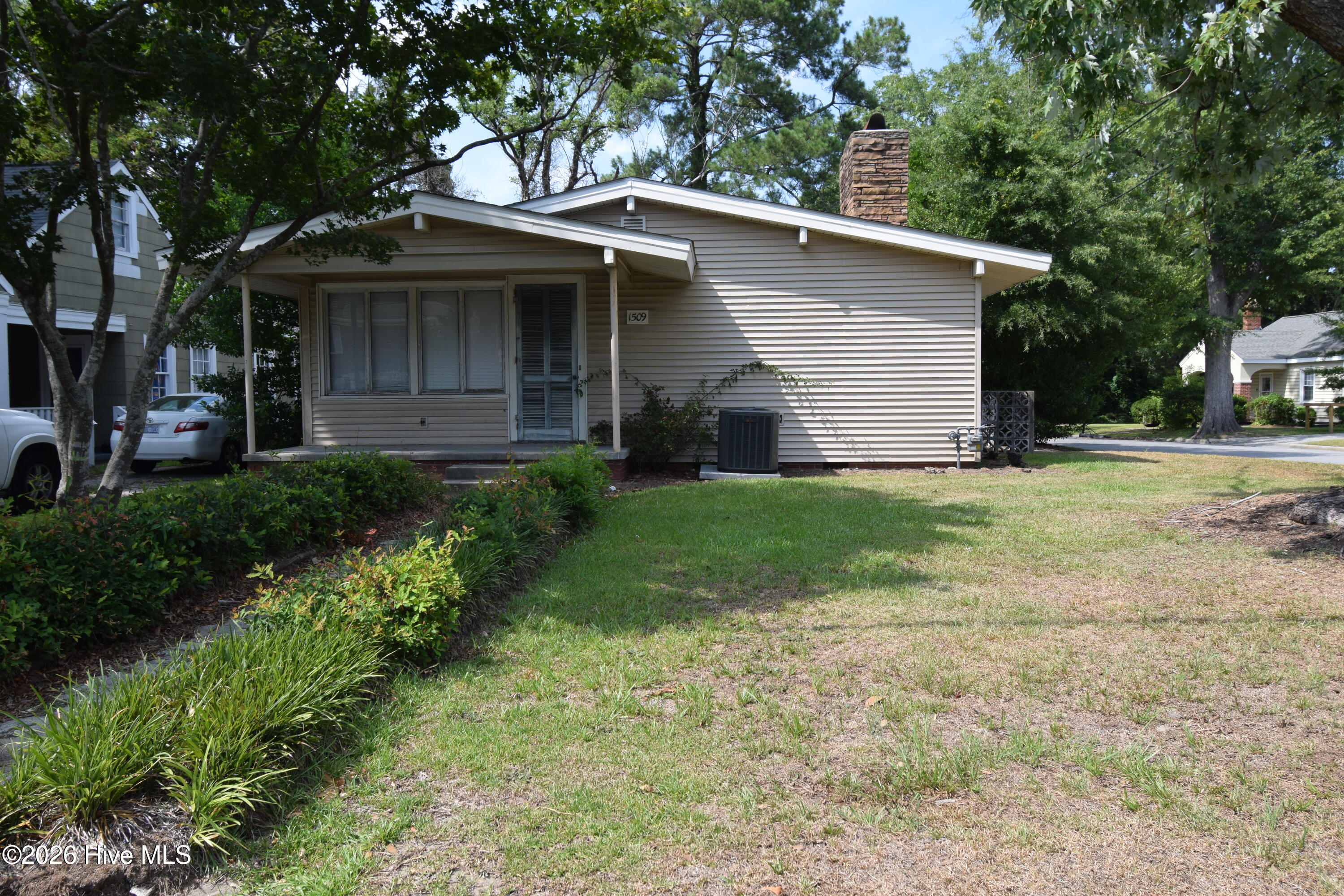 Photo 1 of 9 — 1509 E 4th Street, Greenville, NC 27858