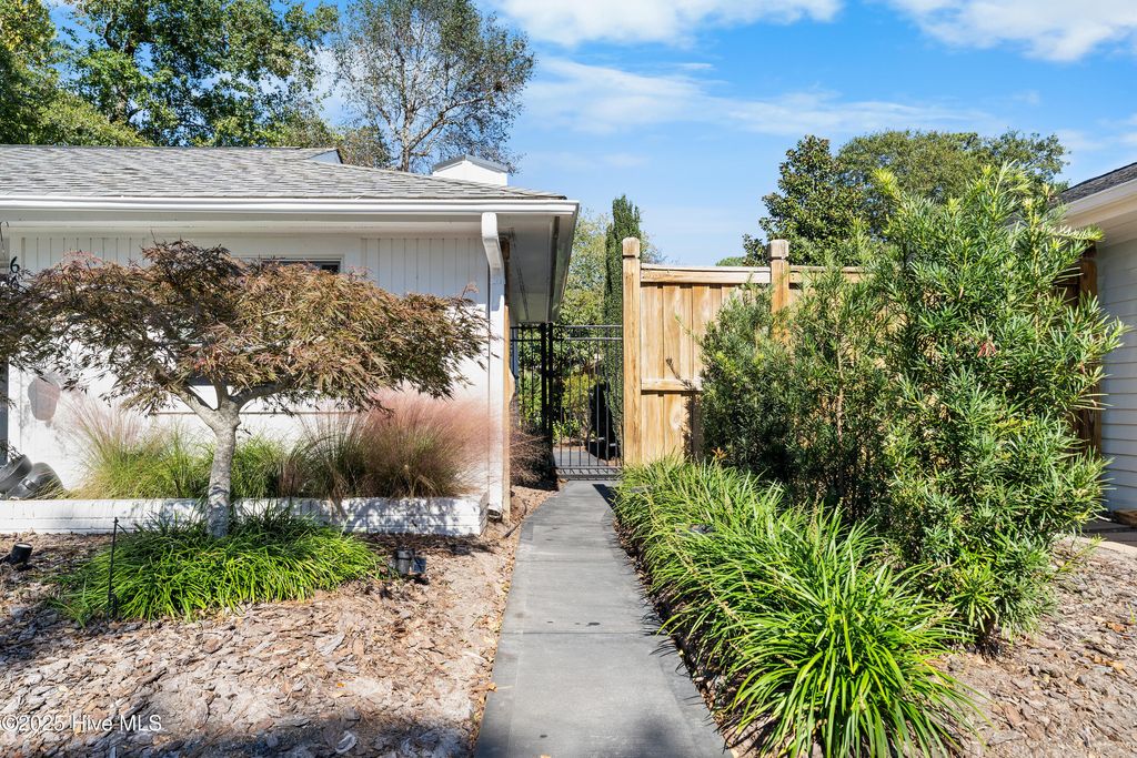 Photo of 6659 Tidewater Lane, Wilmington, NC 28403 (MLS # 100539236)