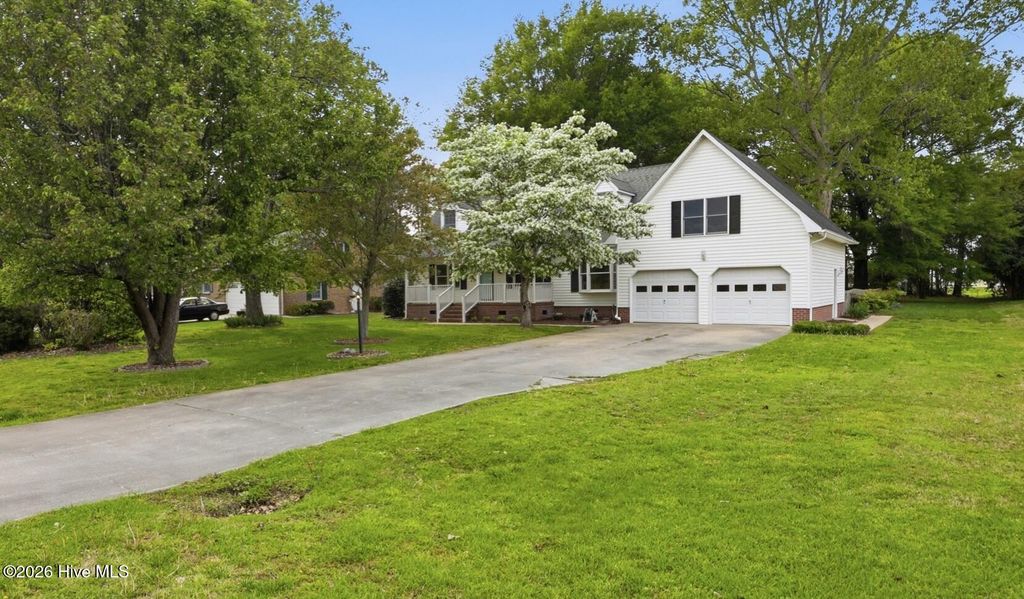 Photo of 1026 Crosswinds Drive, Elizabeth City, NC 27909 (MLS # 100565588)