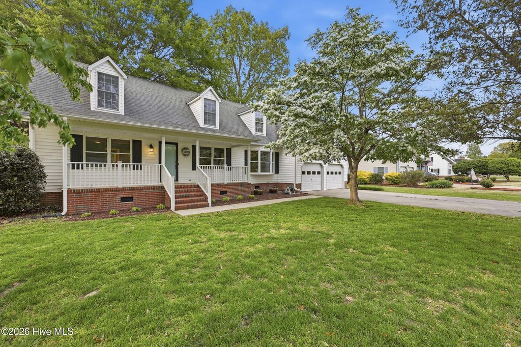 Photo of 1026 Crosswinds Drive, Elizabeth City, NC 27909 (MLS # 100565588)