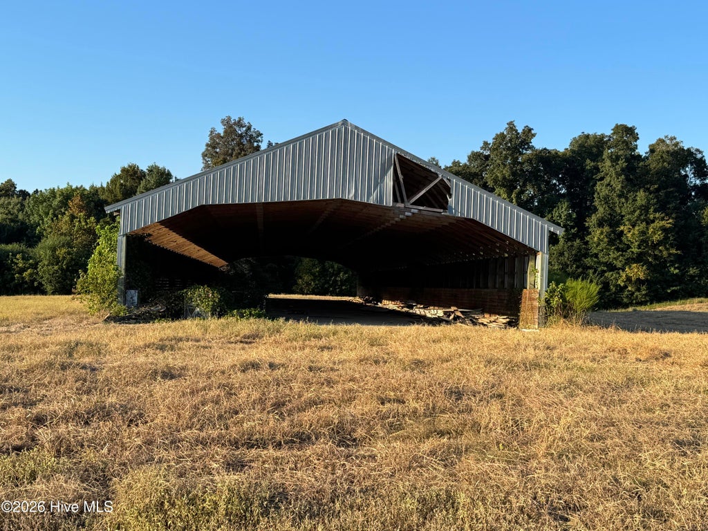 Photo of 118 Peewee Murphy Lane, Richlands, NC 28574 (MLS # 100492460)