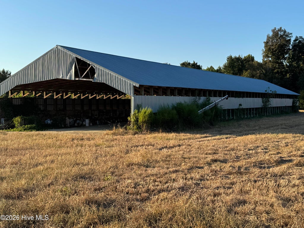 Photo of 118 Peewee Murphy Lane, Richlands, NC 28574 (MLS # 100492460)