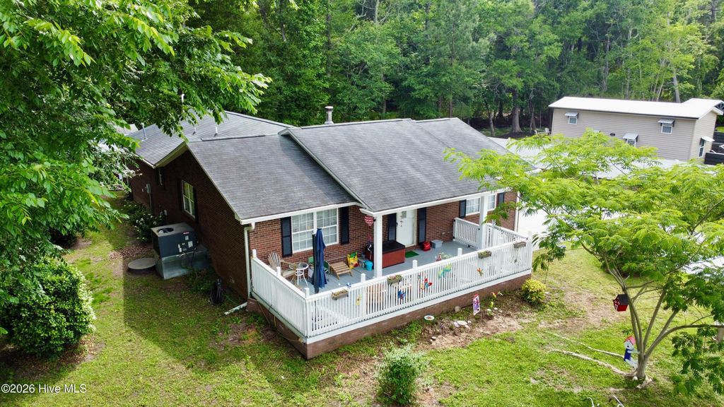 Photo of 144 Waccamaw Shores Road, Lake Waccamaw, NC 28450 (MLS # 100573389)