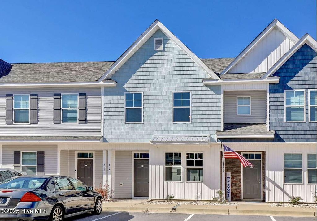 Photo of 317 Starfish Lane, Sneads Ferry, NC 28460 (MLS # 100543353)