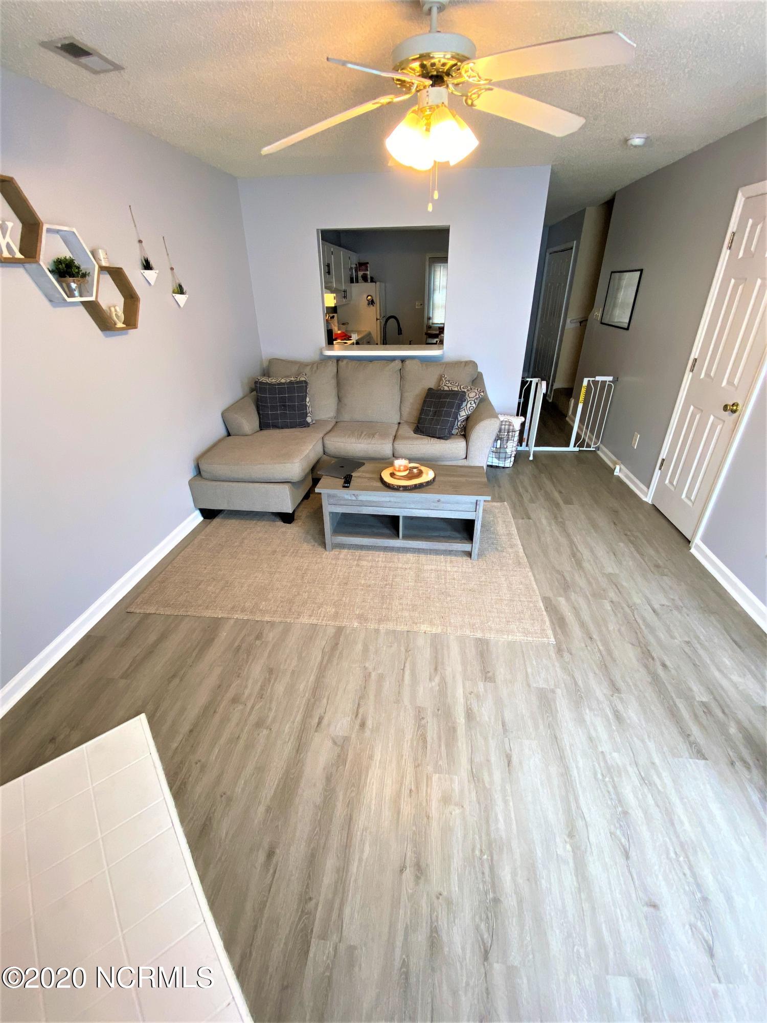 303 Meadowbrook Lane