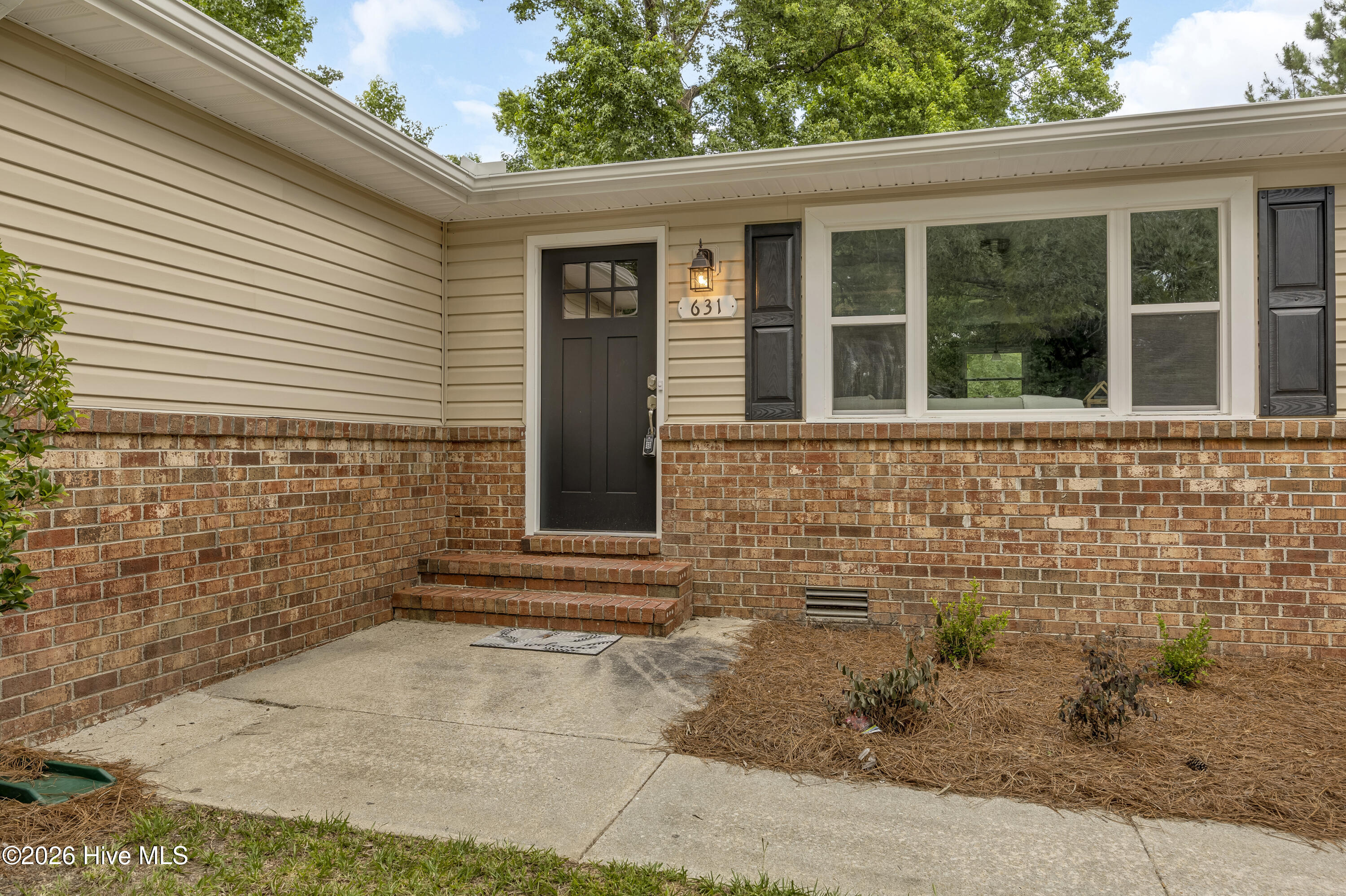 631 Duke Court