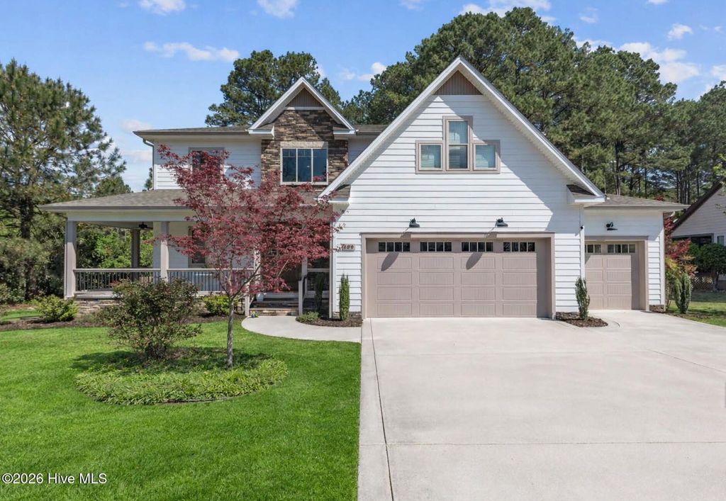 Photo of 190 Devon Circle, Aberdeen, NC 28315 (MLS # 100564349)