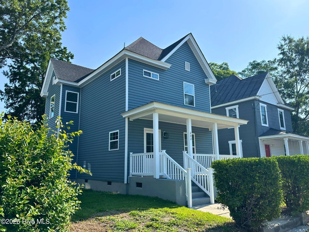 Photo of 202 W Burgess Street, Elizabeth City, NC 27909 (MLS # 100586365)