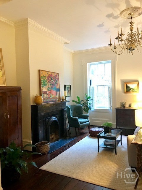 Homes For Rent - 118 E Harris Street #PARLOR<br/> Savannah, GA 31401
