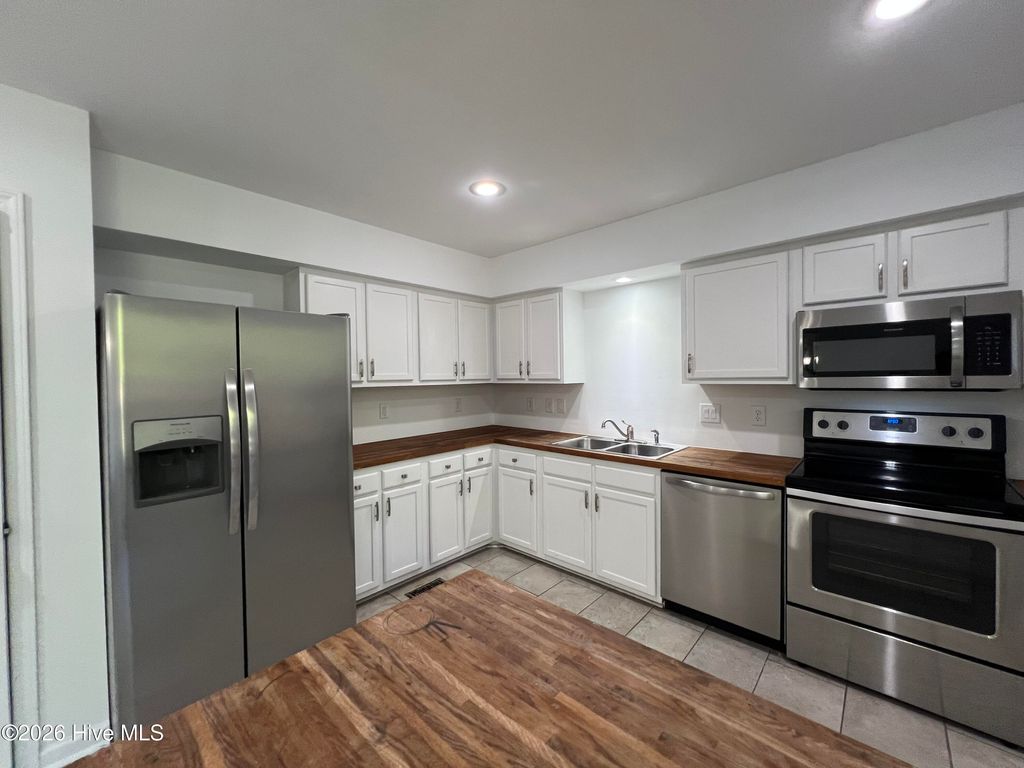 Photo of 10 Beryl Circle, Pinehurst, NC 28374 (MLS # 100572664)