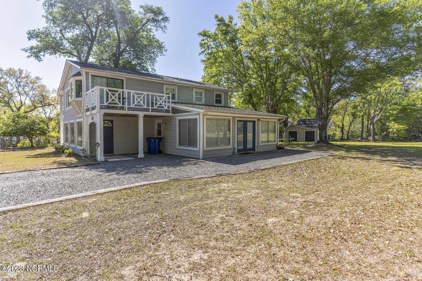 1910 Sneeden Drive