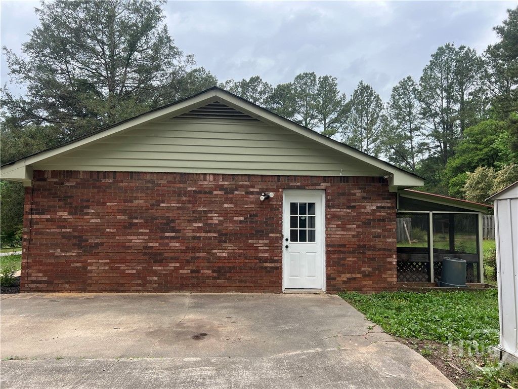 Photo of 737 Beaverdam Road, Winterville, GA 30683 (MLS # CL353285)