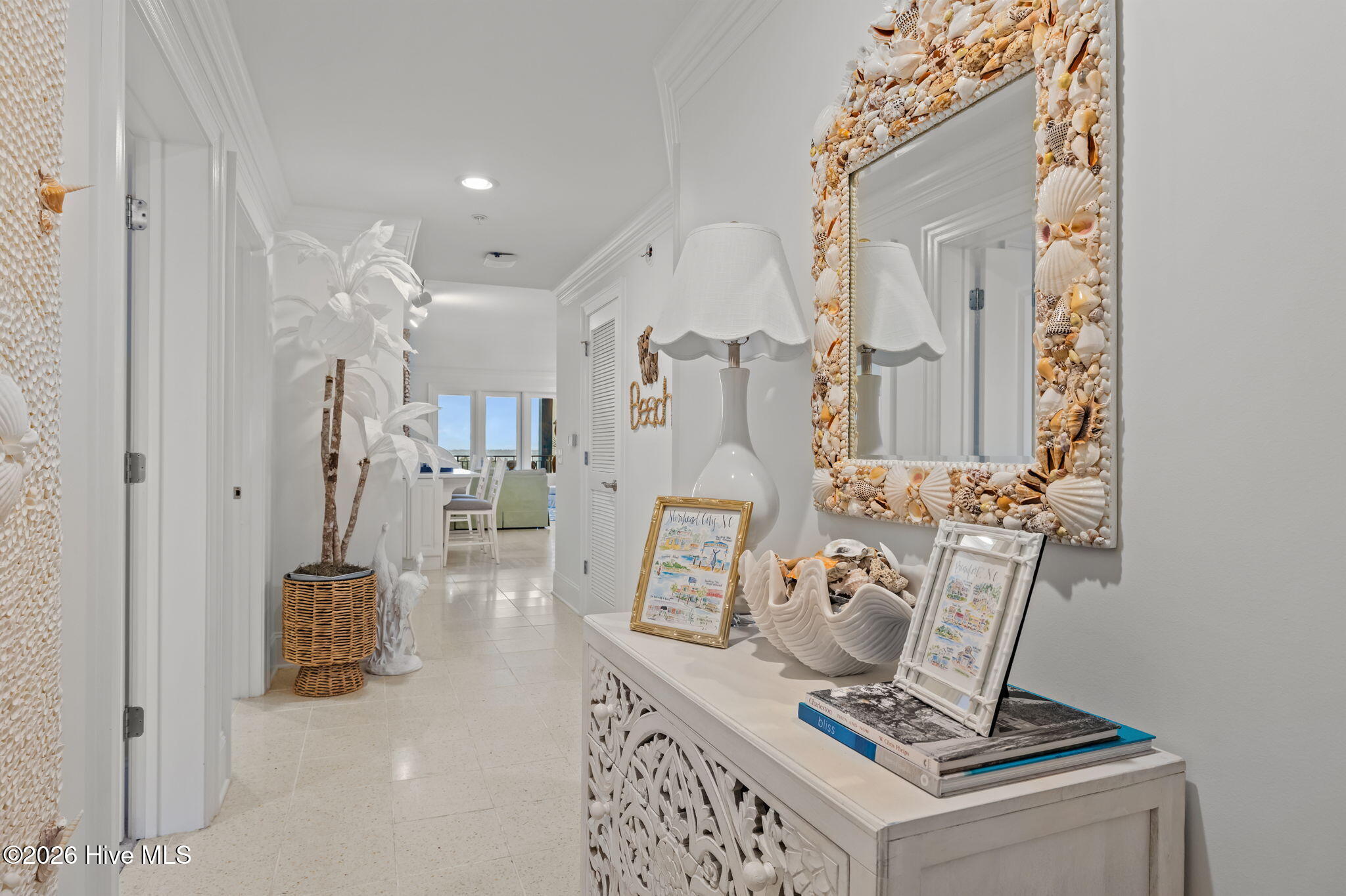 4425 Arendell Street 606