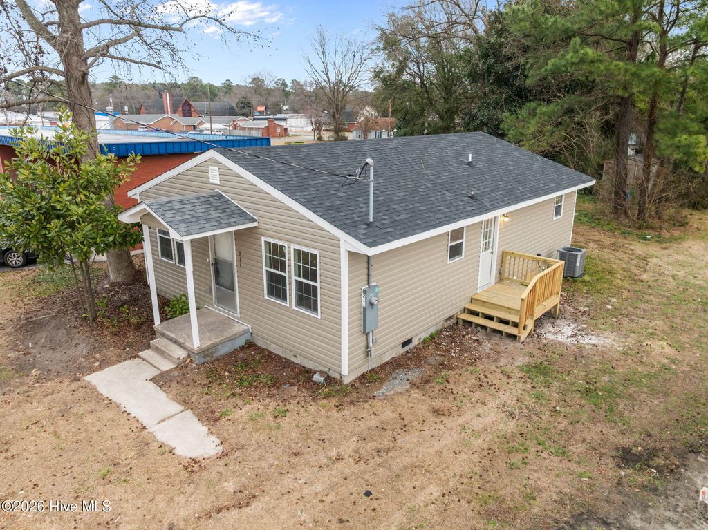 Photo of 211 S Jackson Street, Beulaville, NC 28518 (MLS # 100551612)