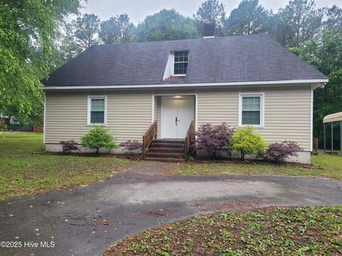 Homes For Sale - 1810 Hickerson Circle<br/> Deep Run, NC 28525