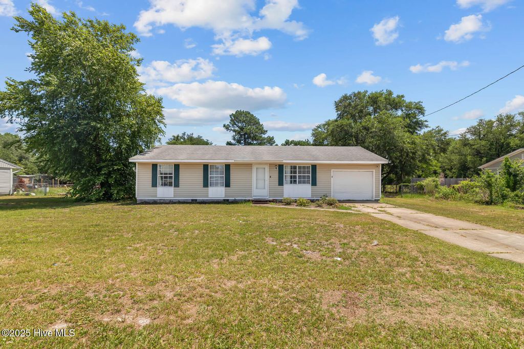 Photo of 103 Riegel Drive, Hubert, NC 28539 (MLS # 100529573)