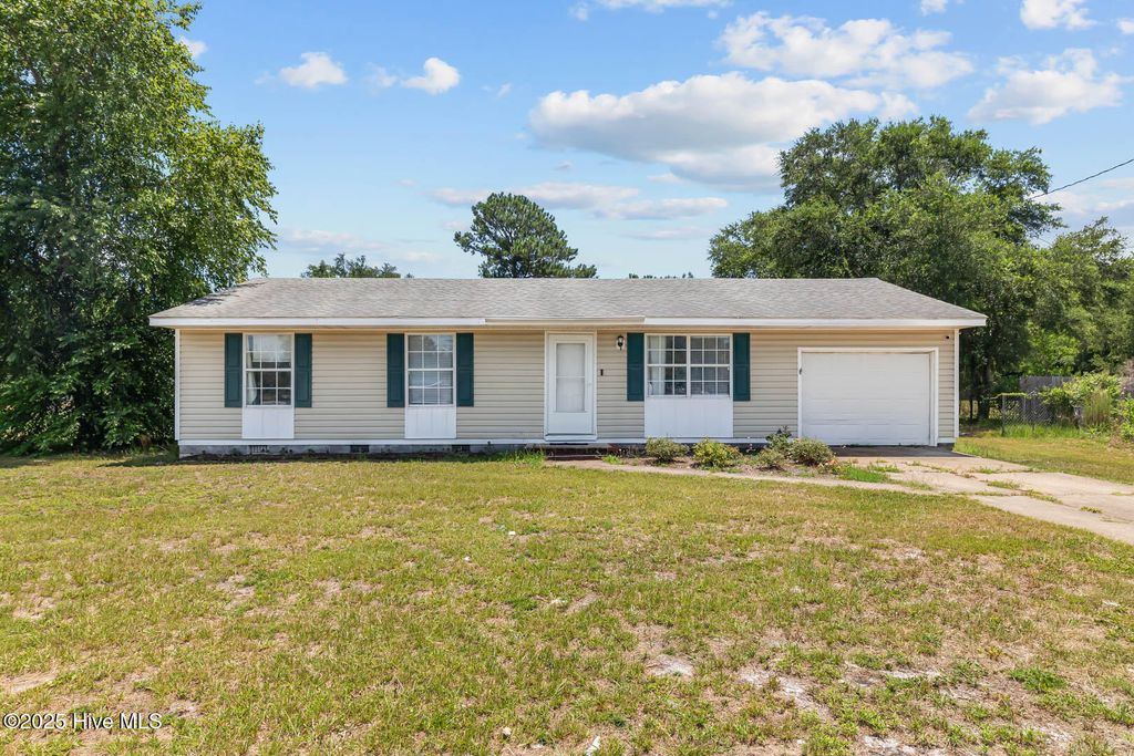 Photo of 103 Riegel Drive, Hubert, NC 28539 (MLS # 100529573)