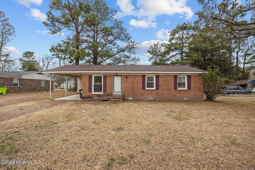 Photo of 1417 Mockingbird Lane, New Bern, NC 28562 (MLS # 100555460)