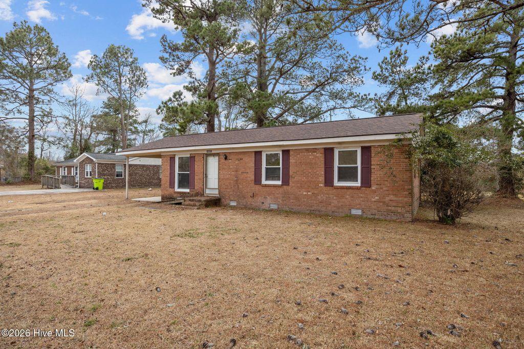 Photo of 1417 Mockingbird Lane, New Bern, NC 28562 (MLS # 100555460)