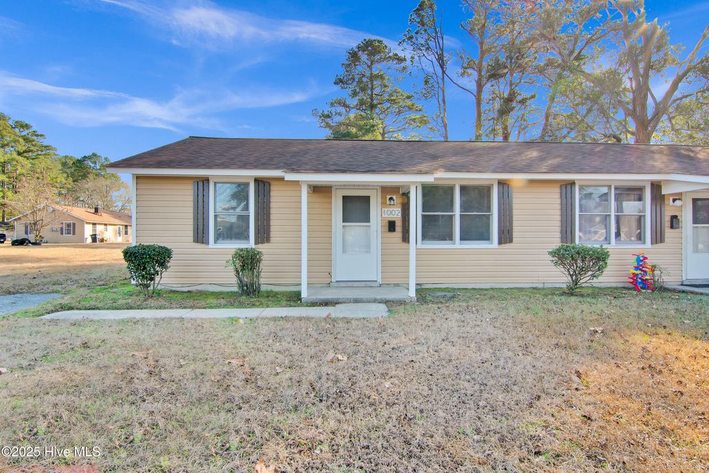 Photo of 1002 School Street, Jacksonville, NC 28540 (MLS # 100545964)
